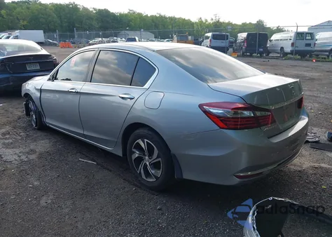 2017 Honda Accord Lx z USA, uszkodzony, nr VIN 1HGCR2F4XHA241225